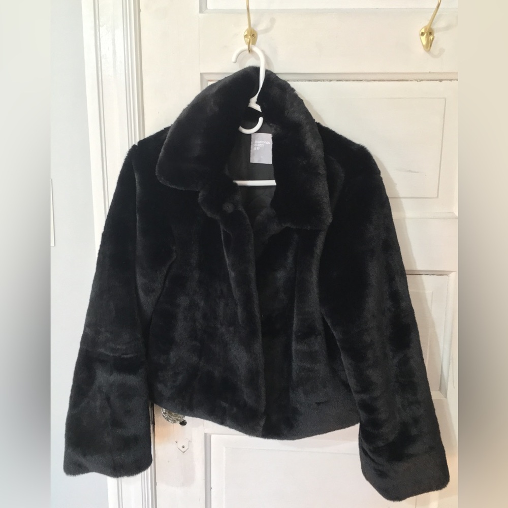 Black Faux Fur Jacket - Women's Short Coat
